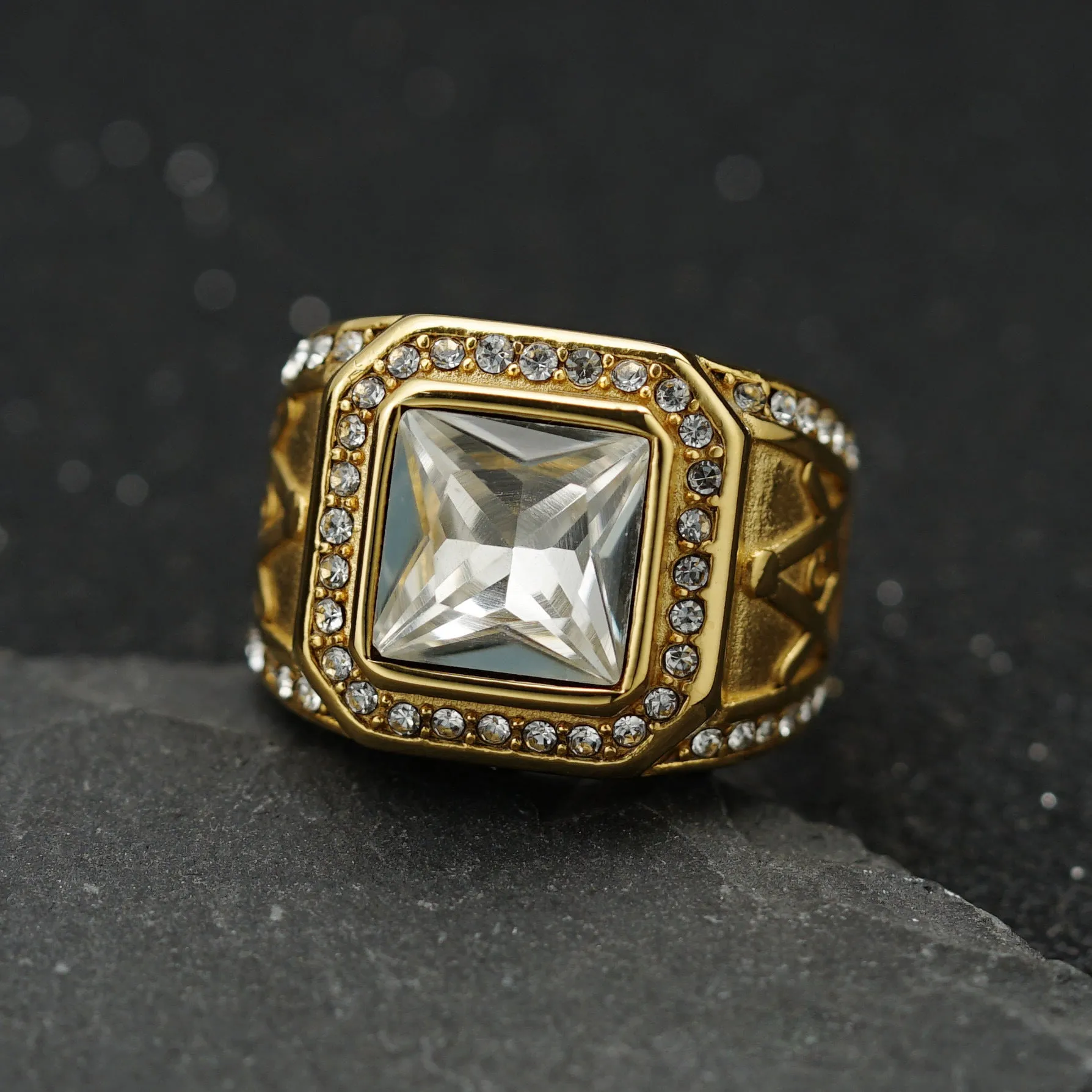 Vintage Gold-plated Gemstone Ring