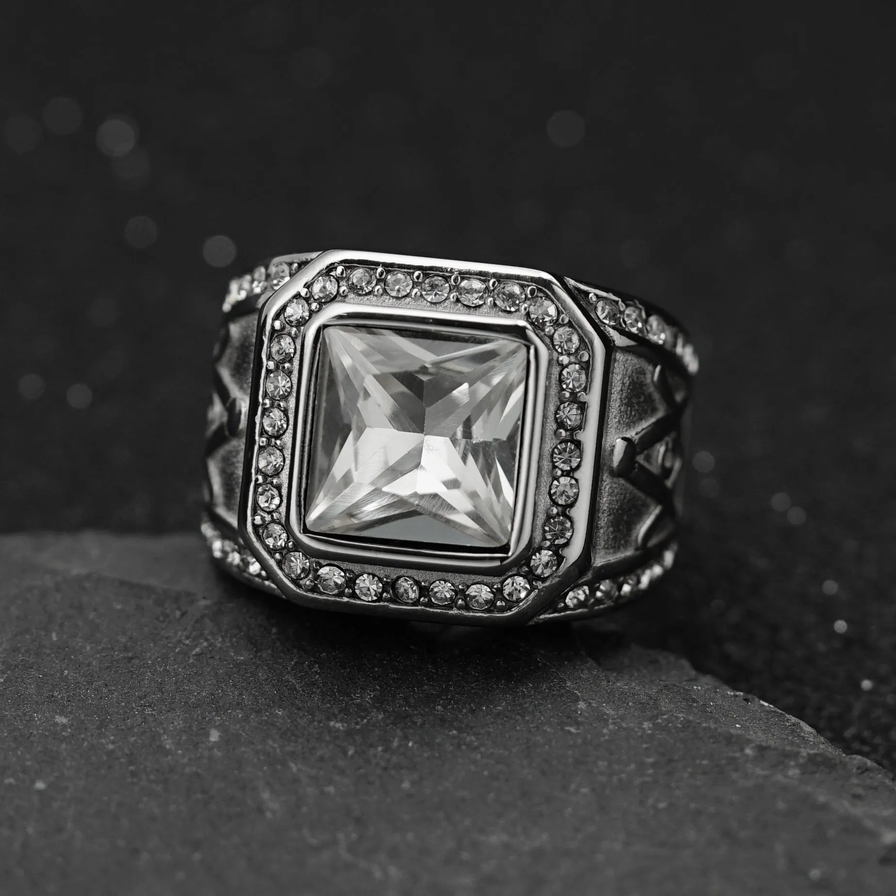 Vintage Gold-plated Gemstone Ring