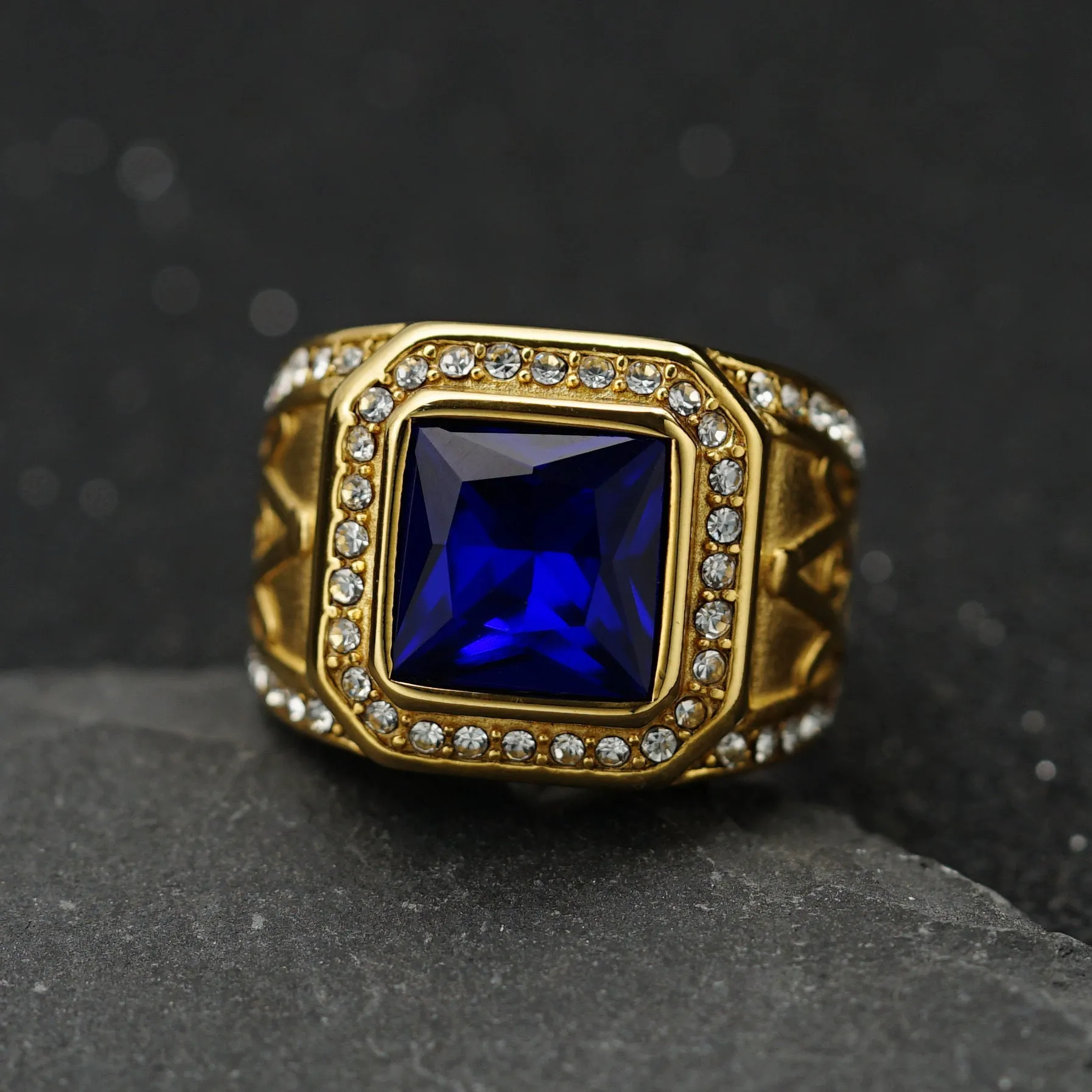 Vintage Gold-plated Gemstone Ring