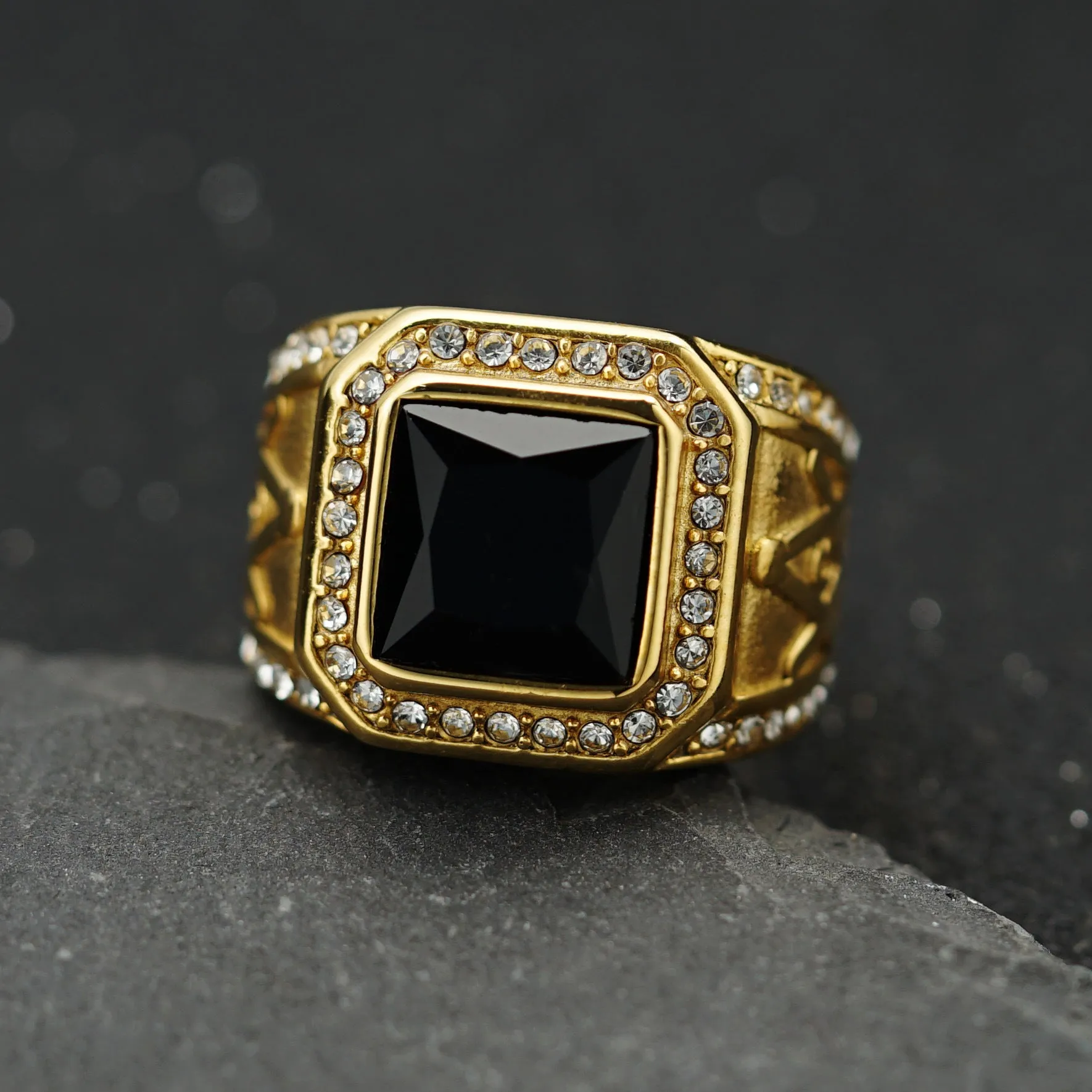 Vintage Gold-plated Gemstone Ring