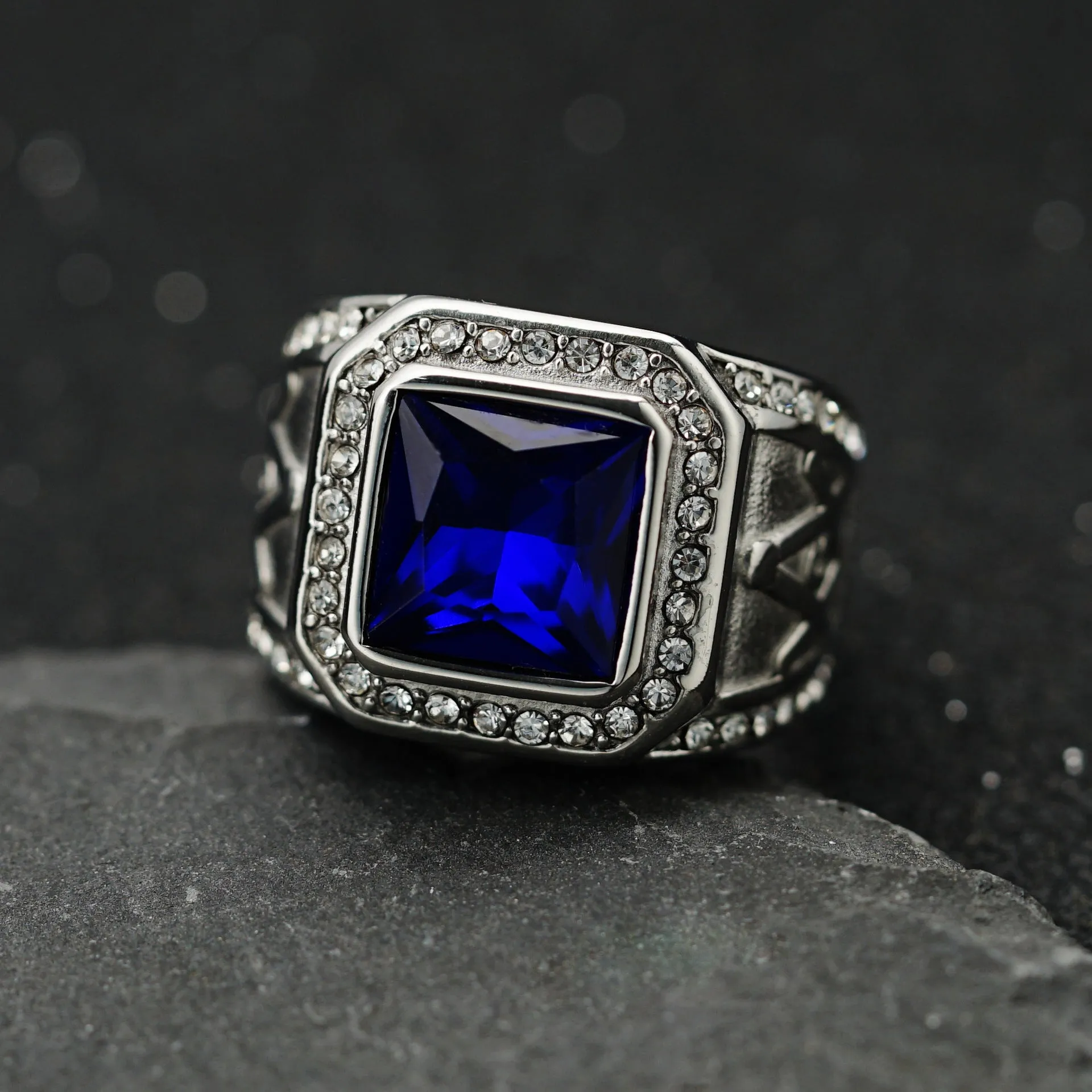 Vintage Gold-plated Gemstone Ring